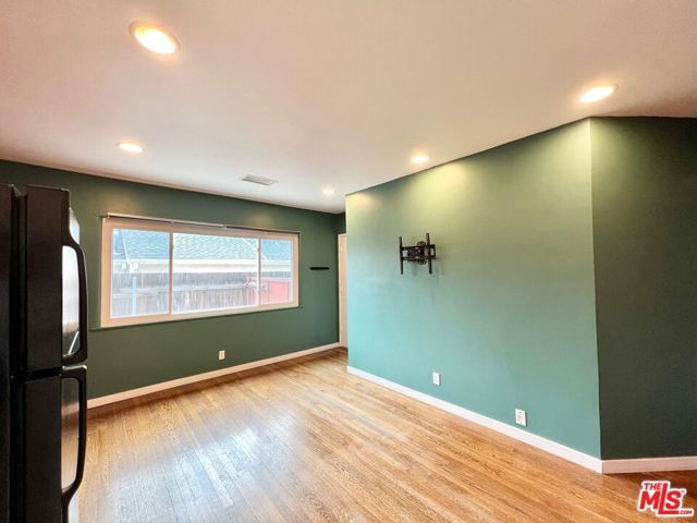 10006 Silverton Avenue, Los Angeles, CA 91042