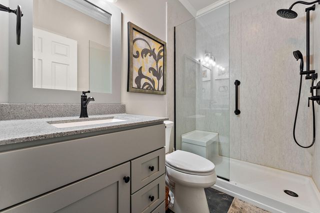 2719 White Pine Circle, Valparaiso, IN 46383