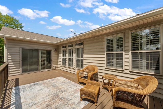 2719 White Pine Circle, Valparaiso, IN 46383