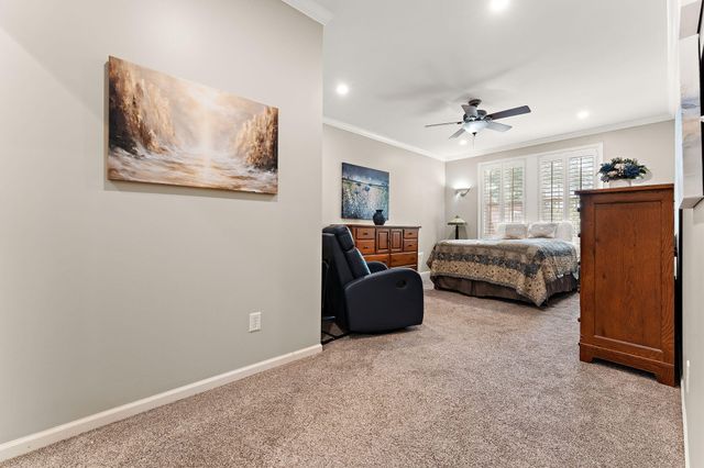 2719 White Pine Circle, Valparaiso, IN 46383