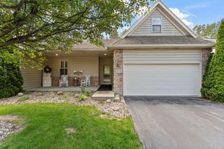 2719 White Pine Circle, Valparaiso, IN 46383