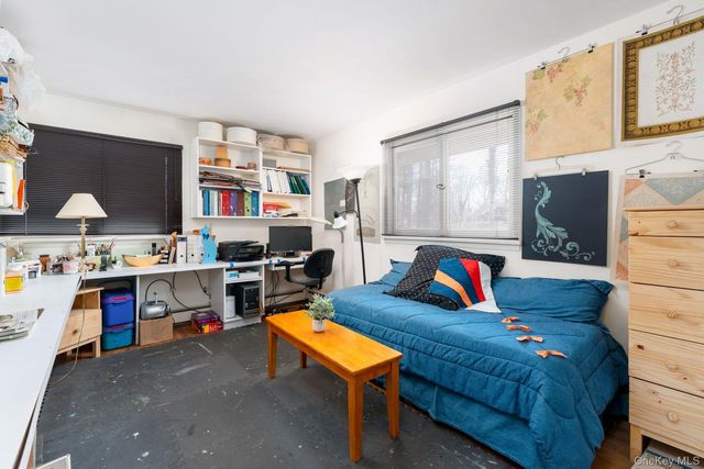 48 Farm Road, Head Of The Harbor, NY 11780