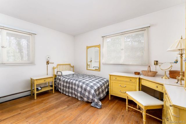 48 Farm Road, Head Of The Harbor, NY 11780