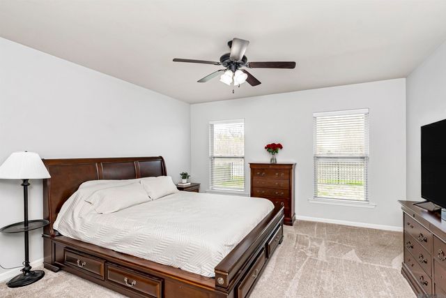 932 Shadow Bluff Dr, Baton Rouge, LA 70820