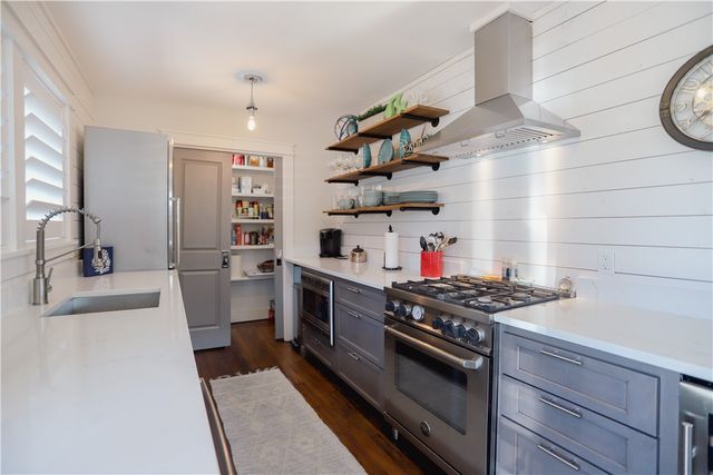 1502 Victoria Ave, Rockport, TX 78382