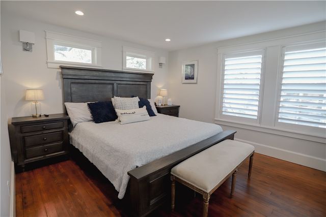 1502 Victoria Ave, Rockport, TX 78382