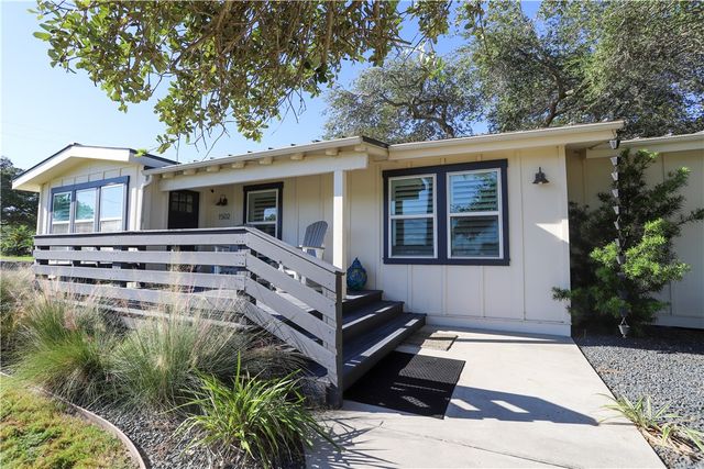 1502 Victoria Ave, Rockport, TX 78382