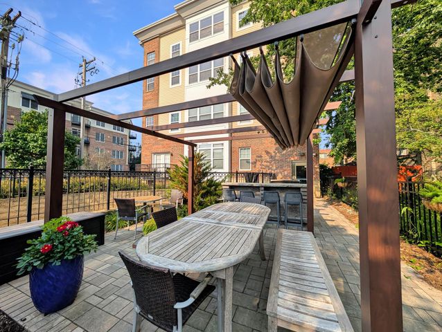 308 E 18th Street 305, Minneapolis, MN 55404