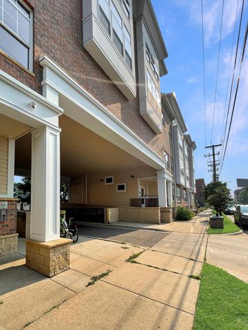 308 E 18th Street 305, Minneapolis, MN 55404