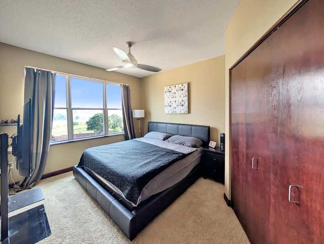 308 E 18th Street 305, Minneapolis, MN 55404