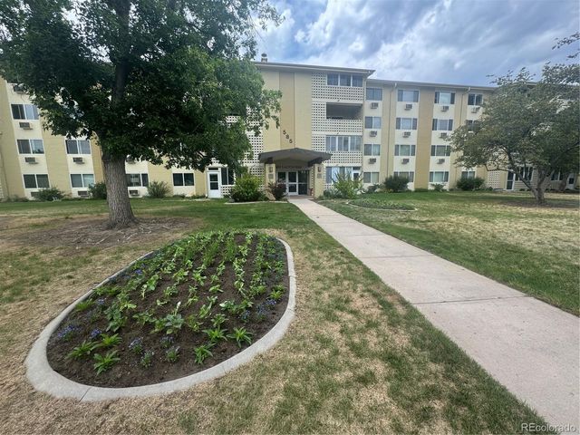 585 S Alton Way 7B, Denver, CO 80247