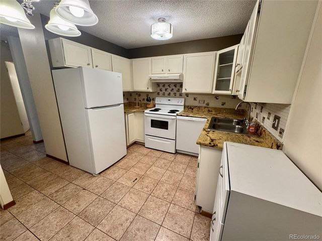 585 S Alton Way 7B, Denver, CO 80247
