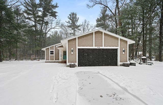 2716 E River Road, Twin Lake, MI 49457