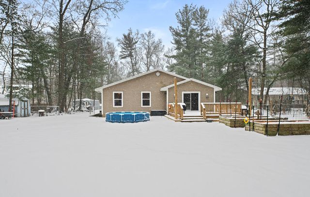 2716 E River Road, Twin Lake, MI 49457