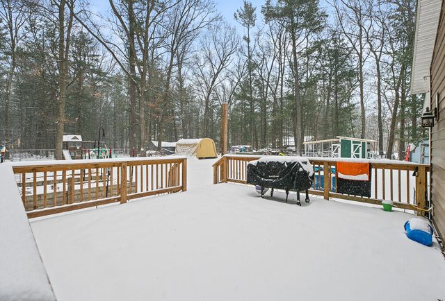 2716 E River Road, Twin Lake, MI 49457