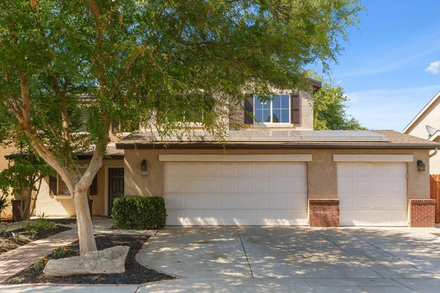 6123 E Hampton Way, Fresno, CA 93727