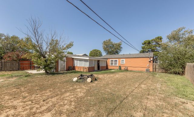 1101 65th Street, Lubbock, TX 79412