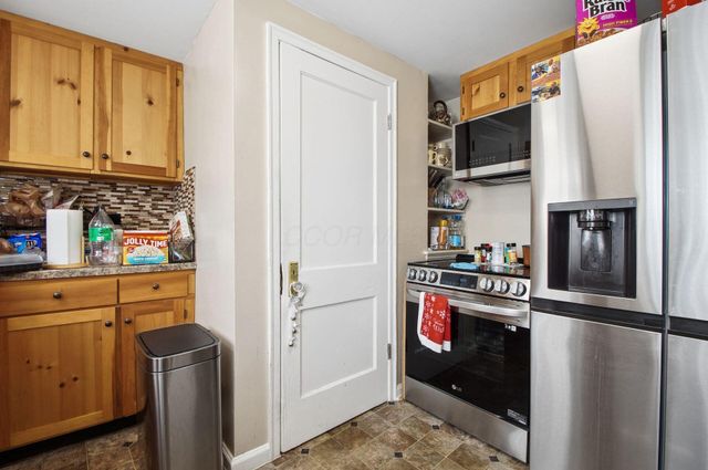 2422 Bretton Place, Columbus, OH 43211
