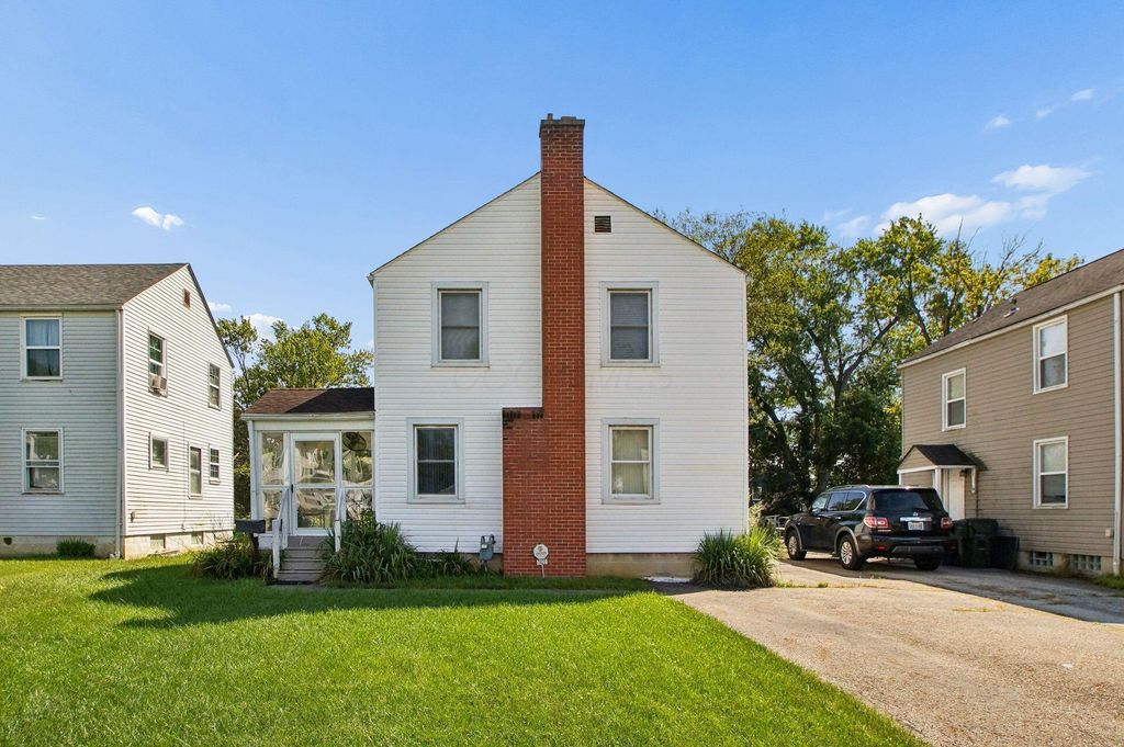 2422 Bretton Place, Columbus, OH 43211