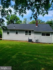 226 ADAMS AVE, Barrington, NJ 08007