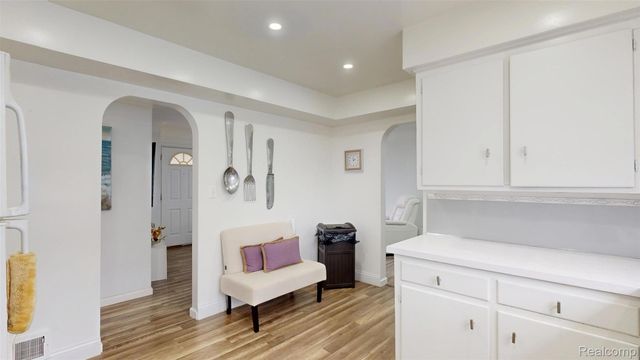 1301 Lavender Avenue, Flint, MI 48504