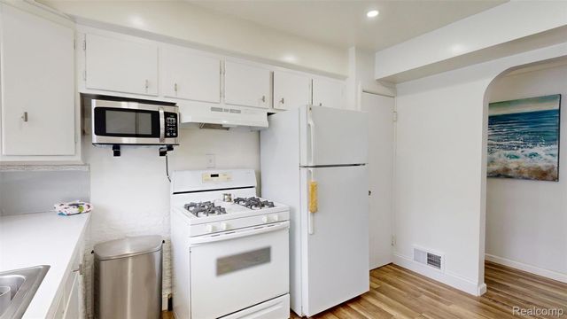 1301 Lavender Avenue, Flint, MI 48504