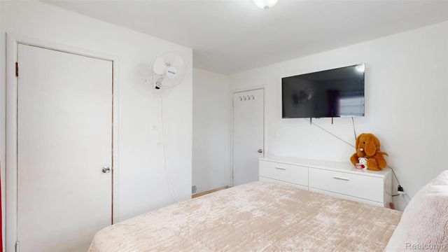 1301 Lavender Avenue, Flint, MI 48504