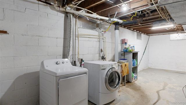 1301 Lavender Avenue, Flint, MI 48504