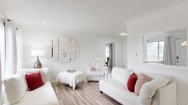1301 Lavender Avenue, Flint, MI 48504