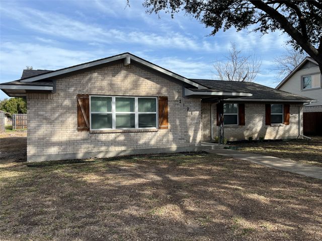 2101 Plymouth Rock Drive, Richardson, TX 75081
