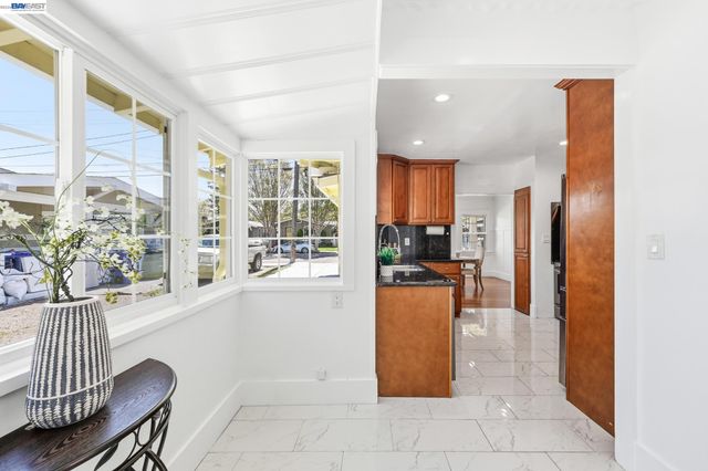 84 OAKES BLVD, San Leandro, CA 94577