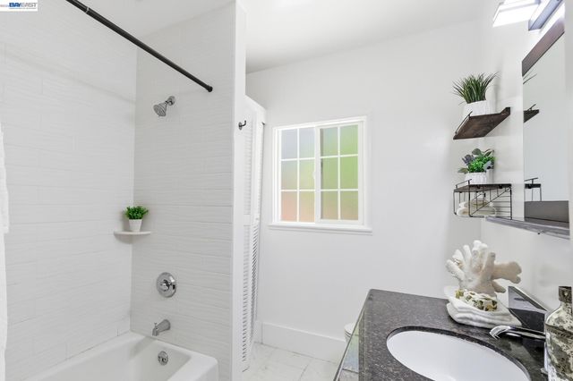 84 OAKES BLVD, San Leandro, CA 94577