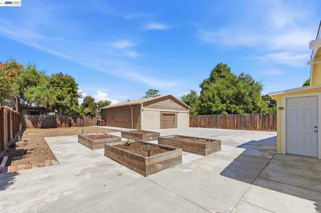 84 OAKES BLVD, San Leandro, CA 94577