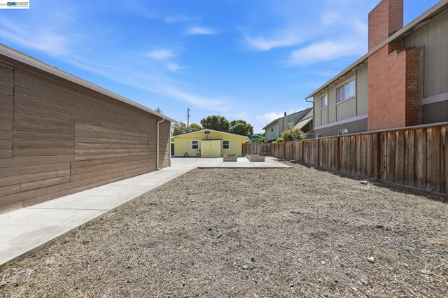 84 OAKES BLVD, San Leandro, CA 94577