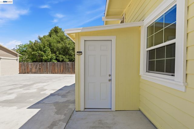 84 OAKES BLVD, San Leandro, CA 94577