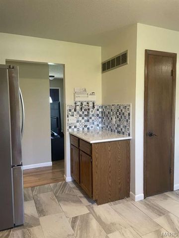 1118 Emerald Drive, Moscow Mills, MO 63362