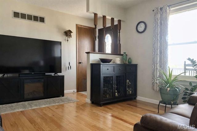 1118 Emerald Drive, Moscow Mills, MO 63362