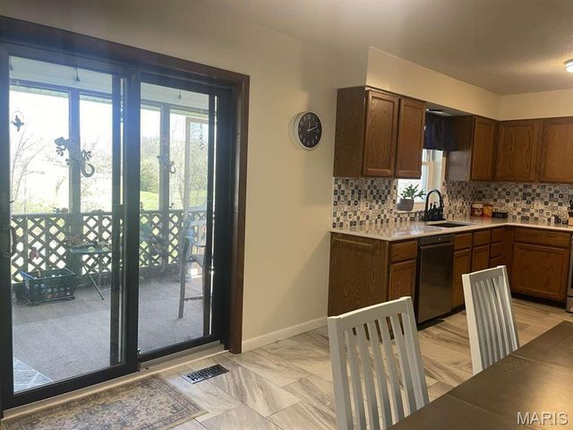 1118 Emerald Drive, Moscow Mills, MO 63362