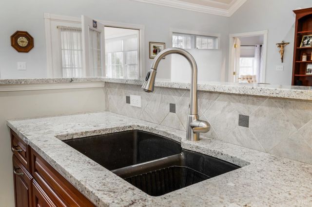 378 E Tusculum Lane, Amherst, VA 24521