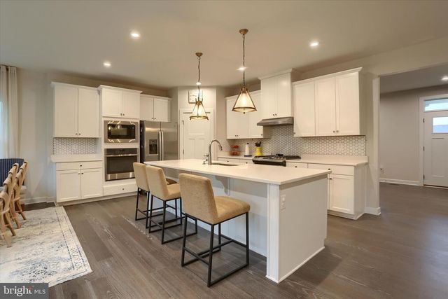 40 GRAYHAWK WAY N, Mechanicsburg, PA 17050