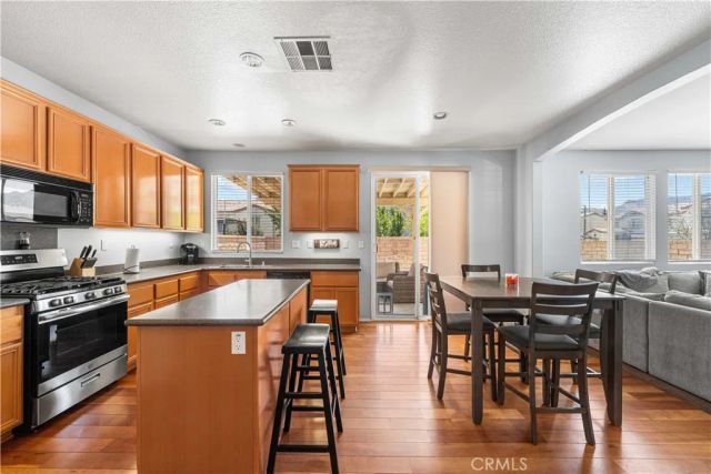 37834 Magnolia Lane, Palmdale, CA 93551
