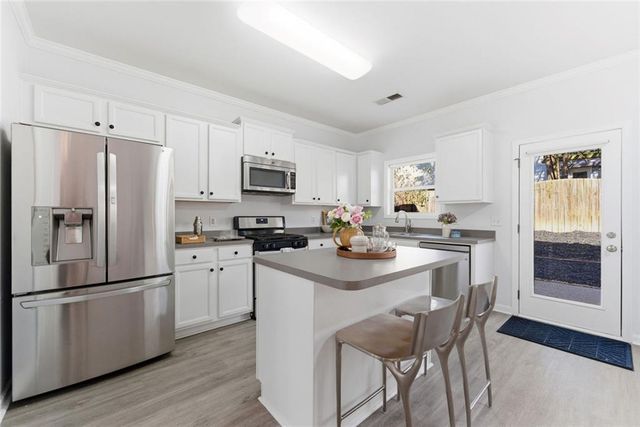 241 Ascott Lane, Woodstock, GA 30189