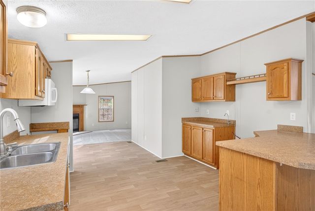 20 Evergreen Dr, Smith, PA 15021