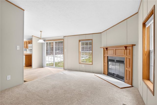 20 Evergreen Dr, Smith, PA 15021