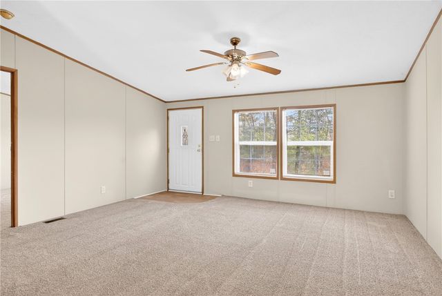 20 Evergreen Dr, Smith, PA 15021