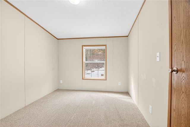 20 Evergreen Dr, Smith, PA 15021