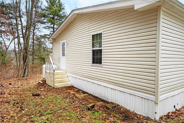 20 Evergreen Dr, Smith, PA 15021