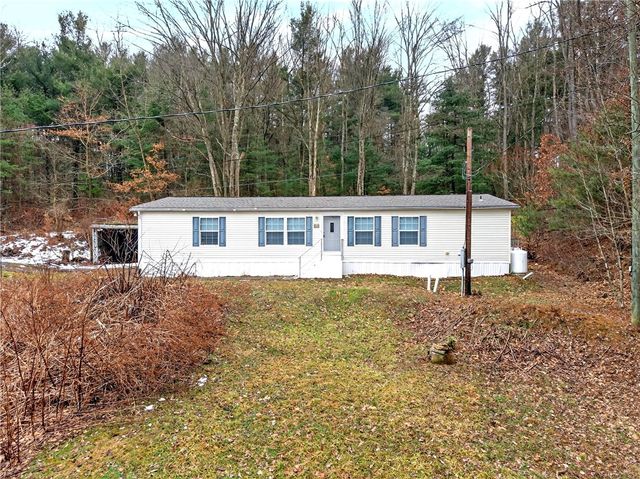 20 Evergreen Dr, Smith, PA 15021