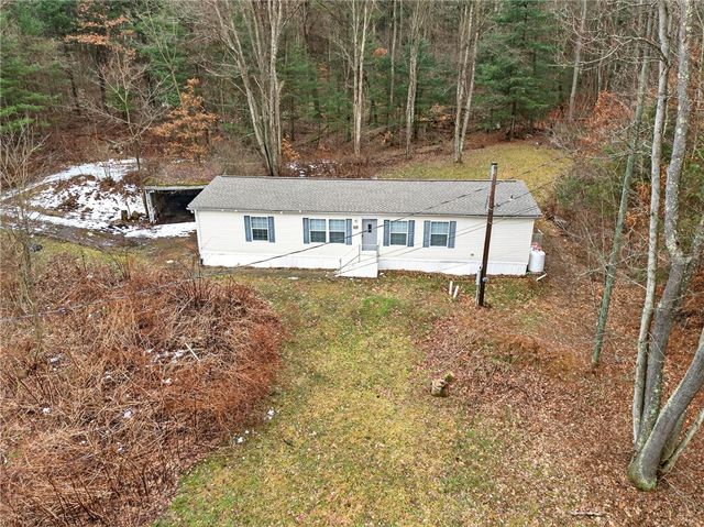 20 Evergreen Dr, Smith, PA 15021