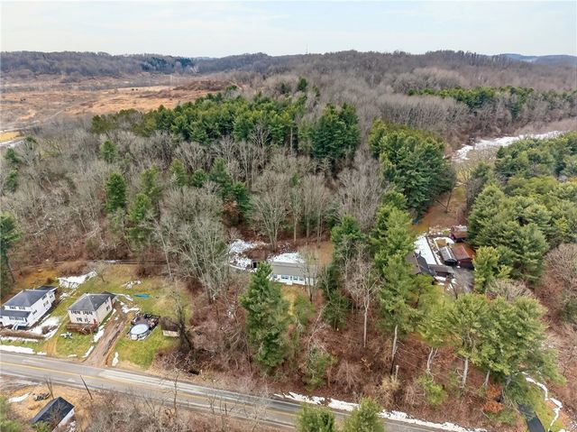 20 Evergreen Dr, Smith, PA 15021